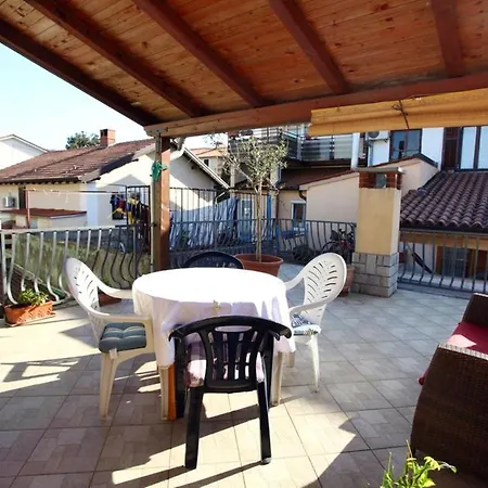 2 Bedrooms At 300 M Away From The With Furnished Terrace And Wifi * איזולה