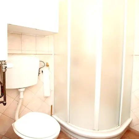 2 Bedrooms At 300 M Away From The With Furnished Terrace And Wifi *