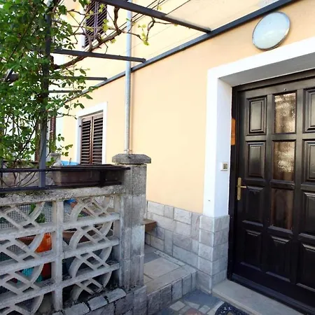 2 Bedrooms At 300 M Away From The With Furnished Terrace And Wifi *