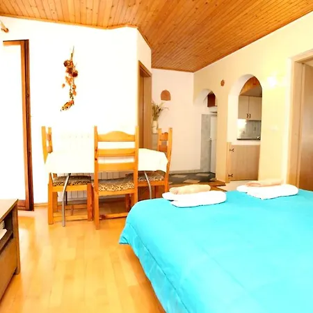 2 Bedrooms At 300 M Away From The With Furnished Terrace And Wifi